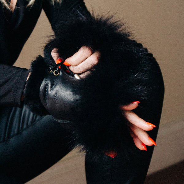 Fingerless Fox Trim Gloves