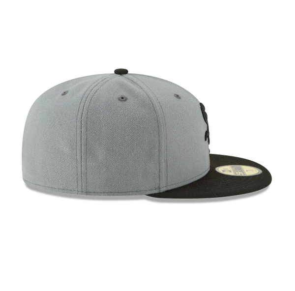 New Era 5950  Fitted Chicago Black Sox  Unisex Style : Hhh-gv-11591165